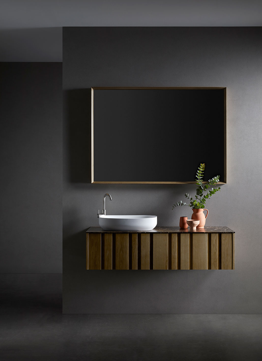 Mueble flotante baño Igi lavabo rectangular en mármol y parte inferior en madera con textura